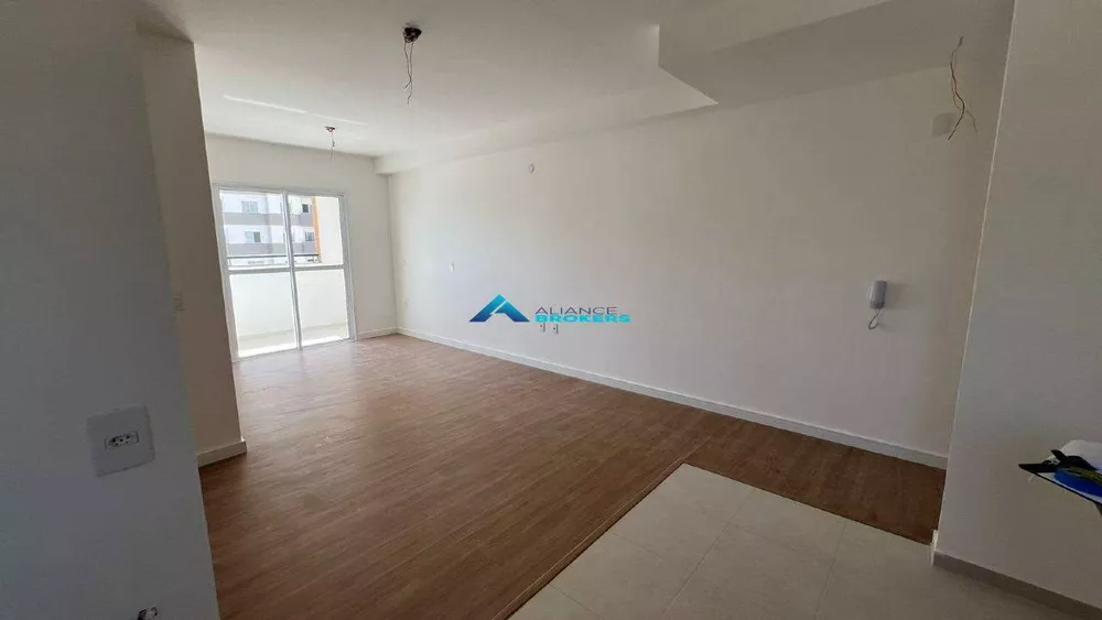 Apartamento à venda com 3 quartos, 78m² - Foto 2