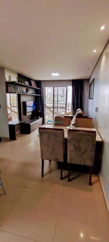 Apartamento à venda com 3 quartos, 71m² - Foto 2