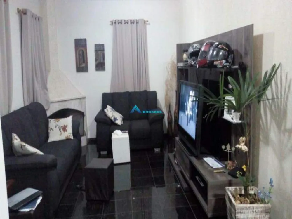 Casa, 3 quartos, 250 m² - Foto 1
