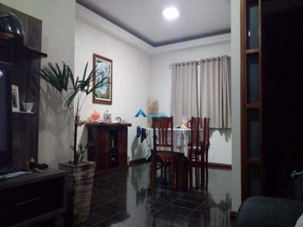 Casa, 3 quartos, 250 m² - Foto 16