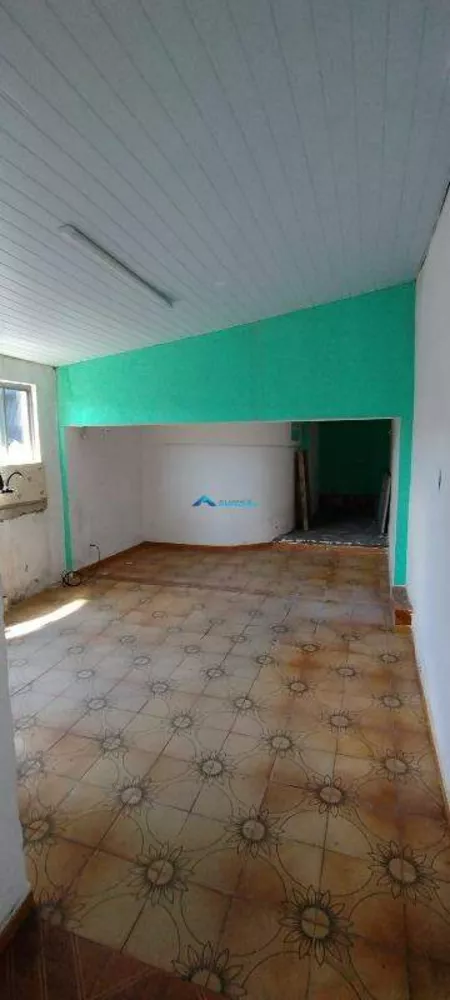 Casa à venda com 2 quartos, 128m² - Foto 4