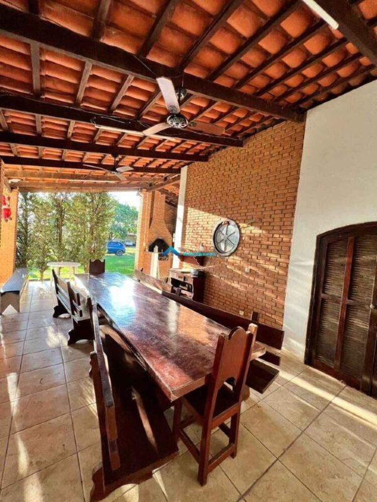 Chácara, 8 quartos, 5000 m² - Foto 1