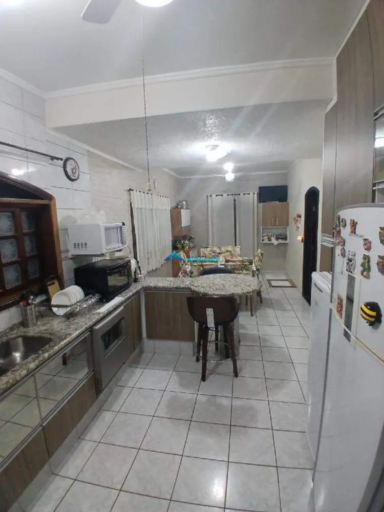 Chácara, 4 quartos, 1591 m² - Foto 8
