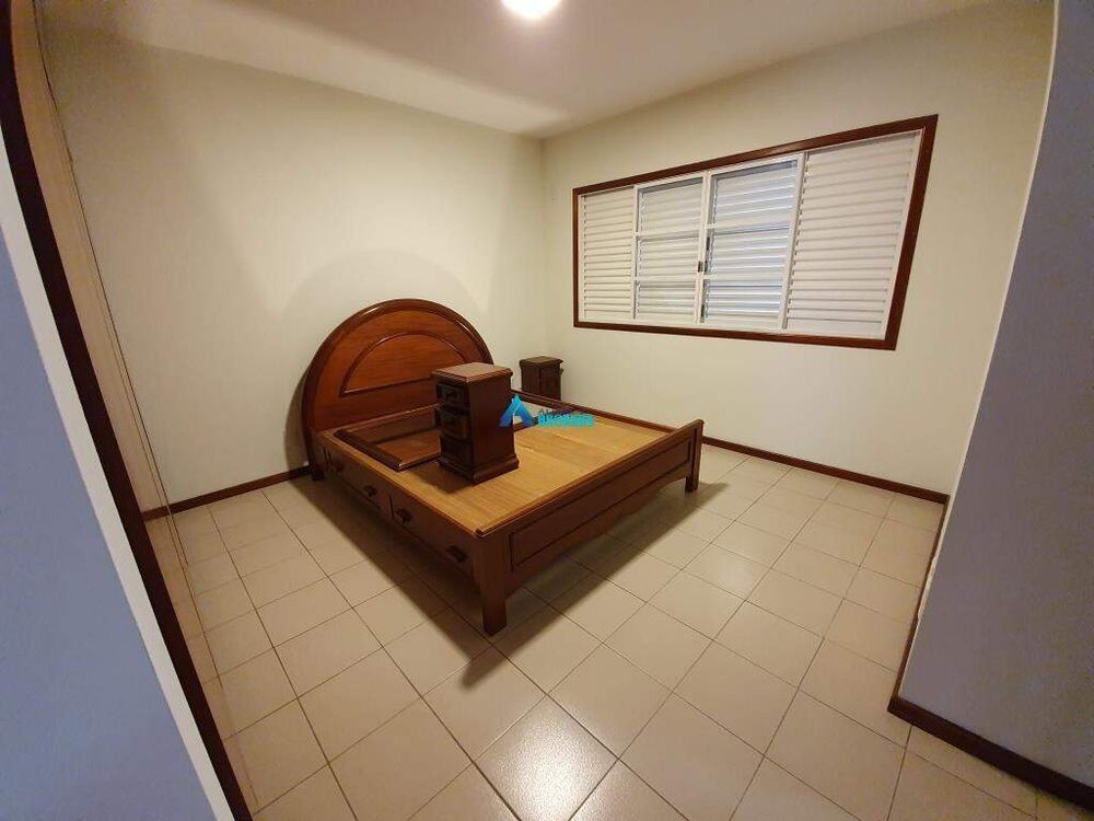 Casa, 3 quartos, 207 m² - Foto 12