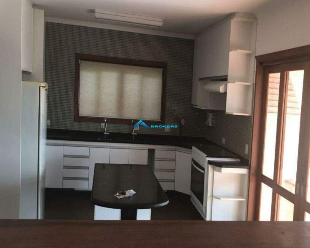 Casa para alugar com 3 quartos, 505m² - Foto 18