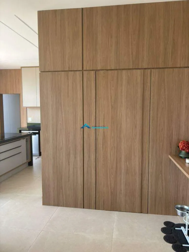 Casa, 3 quartos, 238 m² - Foto 8