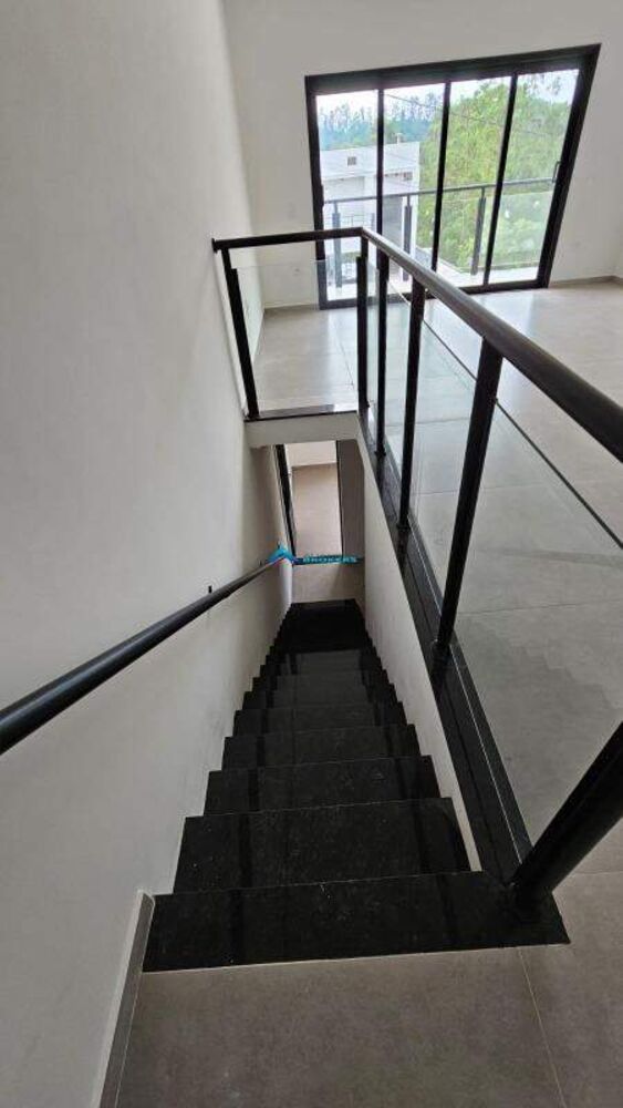 Casa de Condomínio à venda com 3 quartos, 278m² - Foto 4