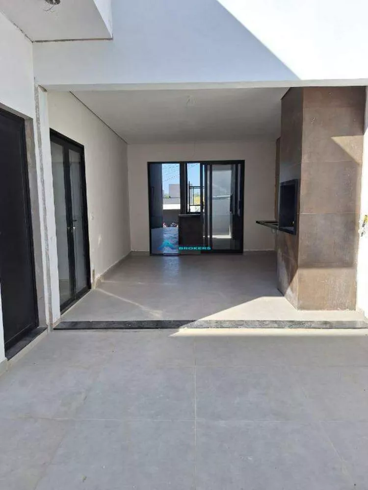 Casa de Condomínio à venda com 3 quartos, 154m² - Foto 1