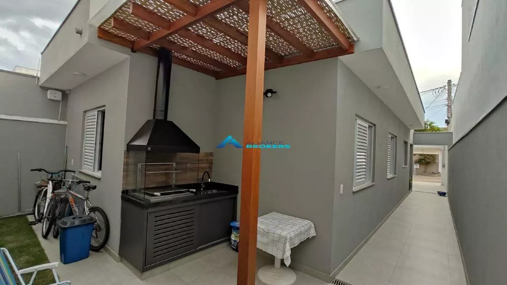 Casa à venda com 3 quartos, 75m² - Foto 4