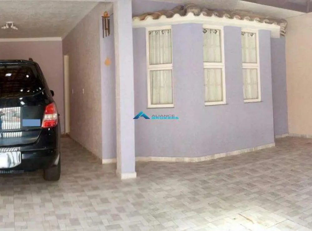Casa, 3 quartos, 224 m² - Foto 1