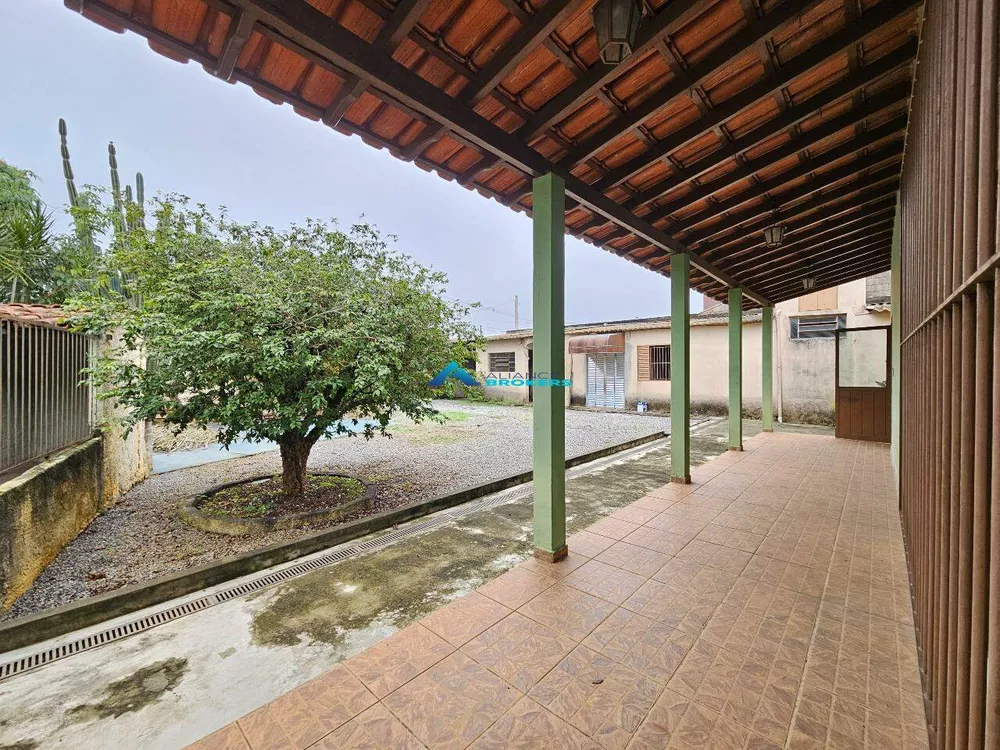 Casa, 3 quartos, 297 m² - Foto 2