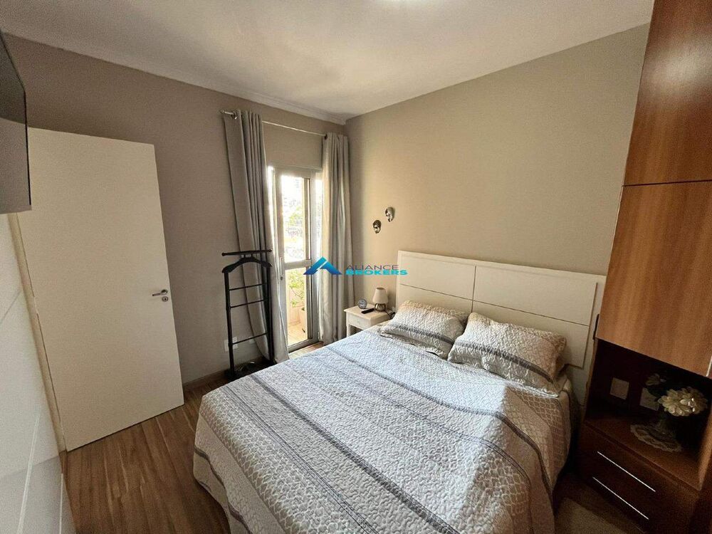 Apartamento à venda com 3 quartos, 75m² - Foto 18