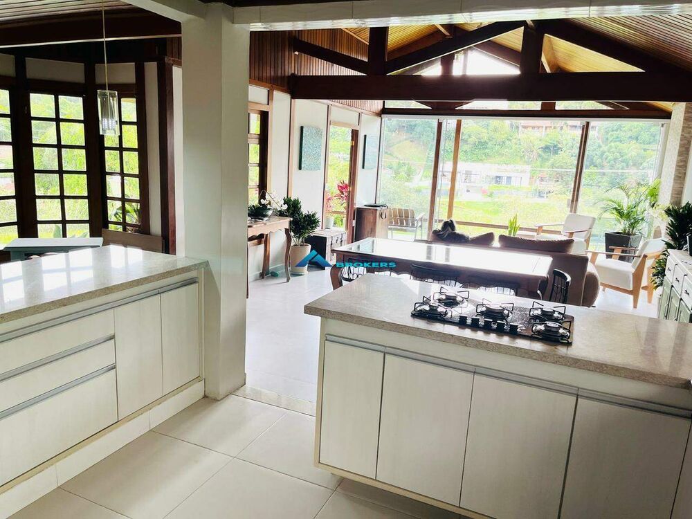 Casa de Condomínio para alugar com 2 quartos, 150m² - Foto 3