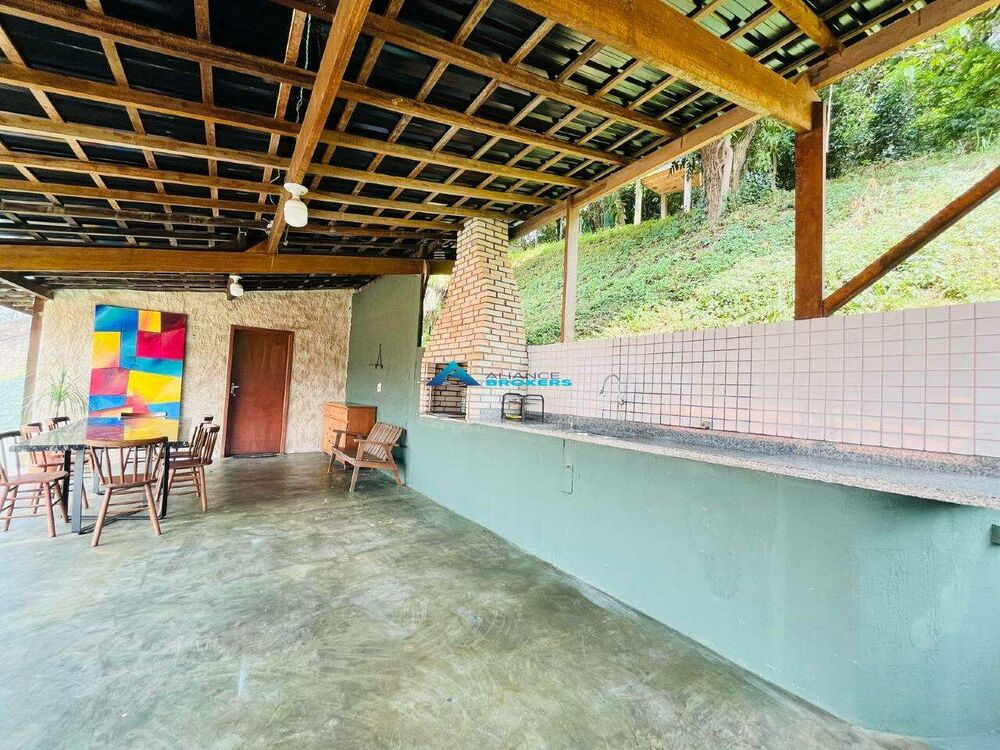 Casa de Condomínio para alugar com 2 quartos, 150m² - Foto 1