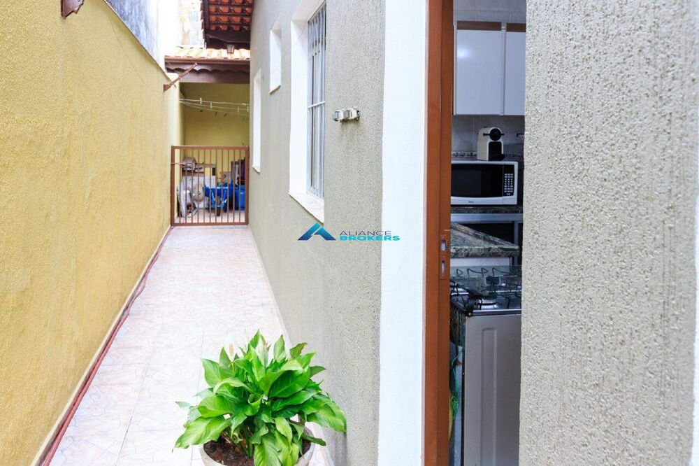 Casa à venda com 3 quartos, 130m² - Foto 4