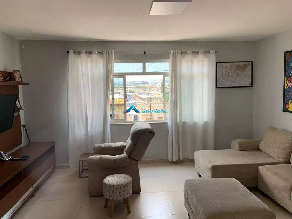 Casa à venda com 3 quartos, 149m² - Foto 2