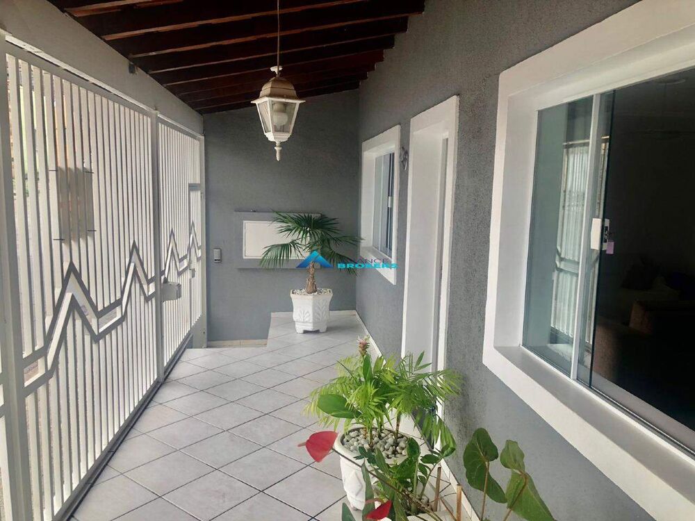 Casa, 2 quartos, 199 m² - Foto 1