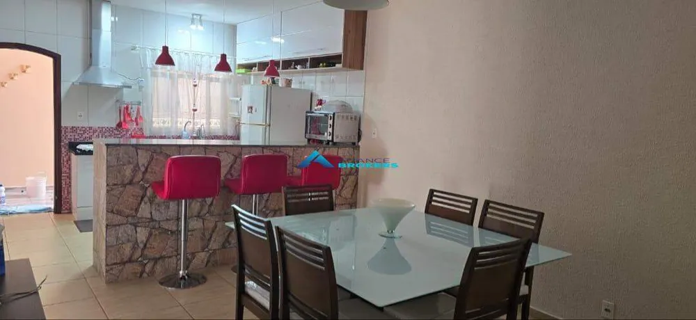 Casa, 3 quartos, 350 m² - Foto 1