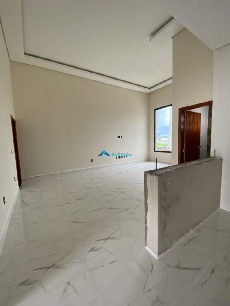 Casa à venda com 3 quartos, 149m² - Foto 1