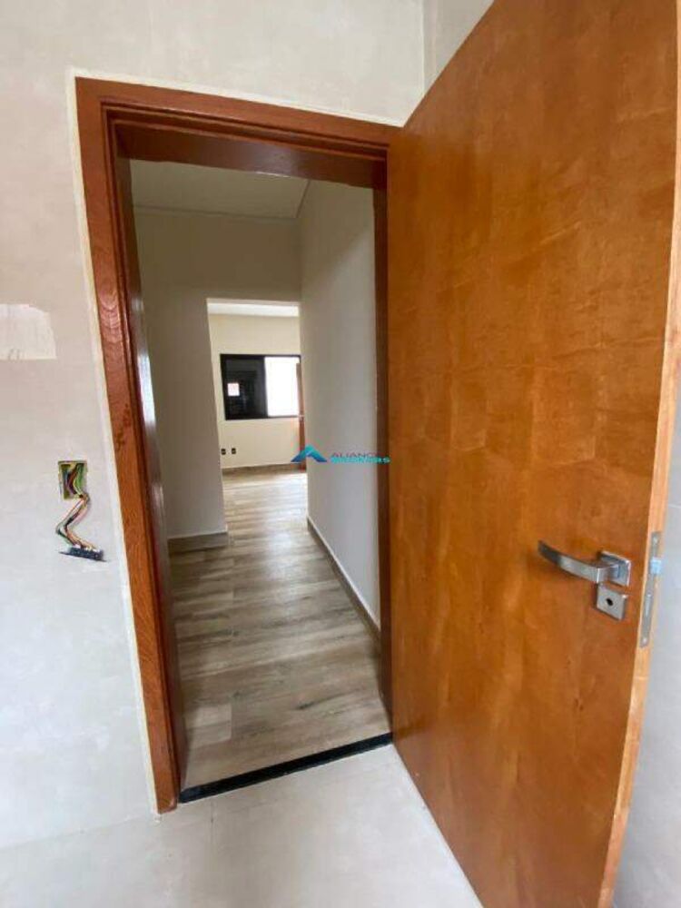 Casa à venda com 3 quartos, 149m² - Foto 3
