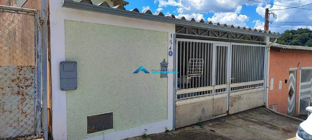 Casa à venda com 2 quartos, 250m² - Foto 1