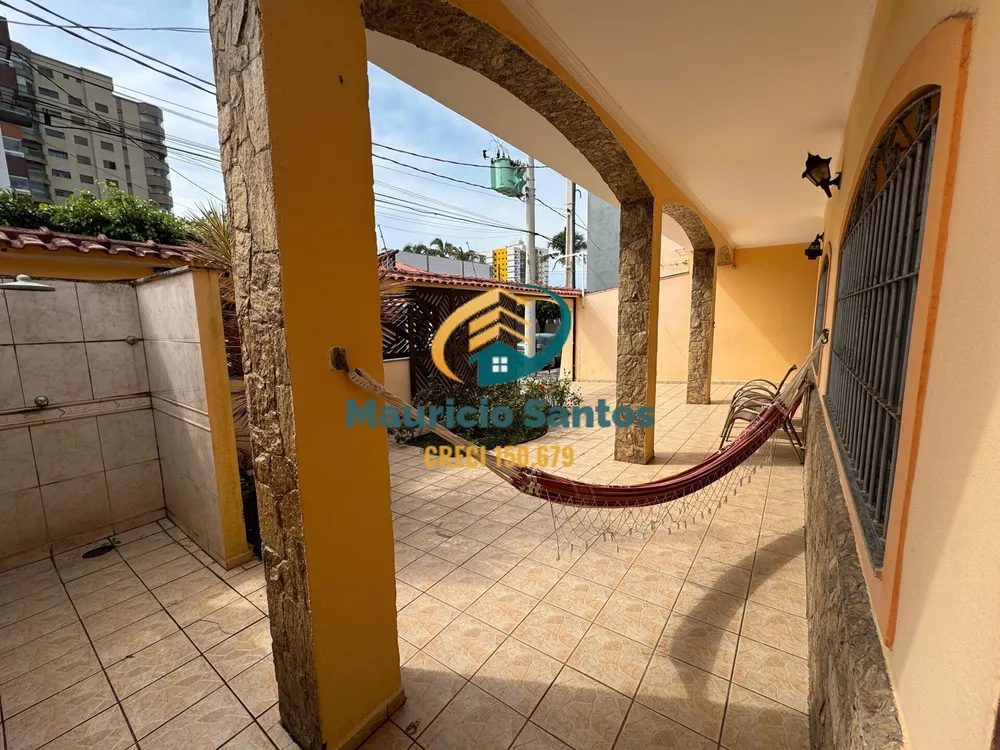 Casa, 5 quartos, 219 m² - Foto 1