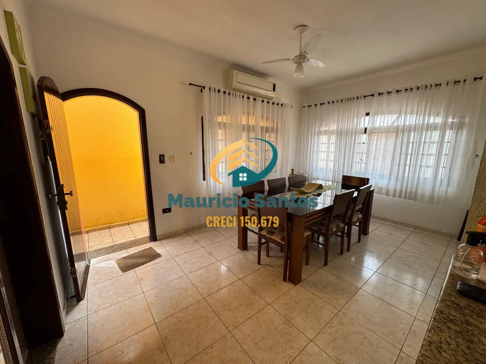 Casa, 5 quartos, 219 m² - Foto 2