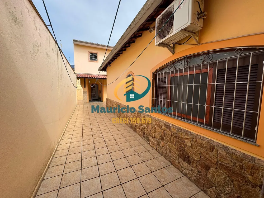 Casa, 5 quartos, 219 m² - Foto 2