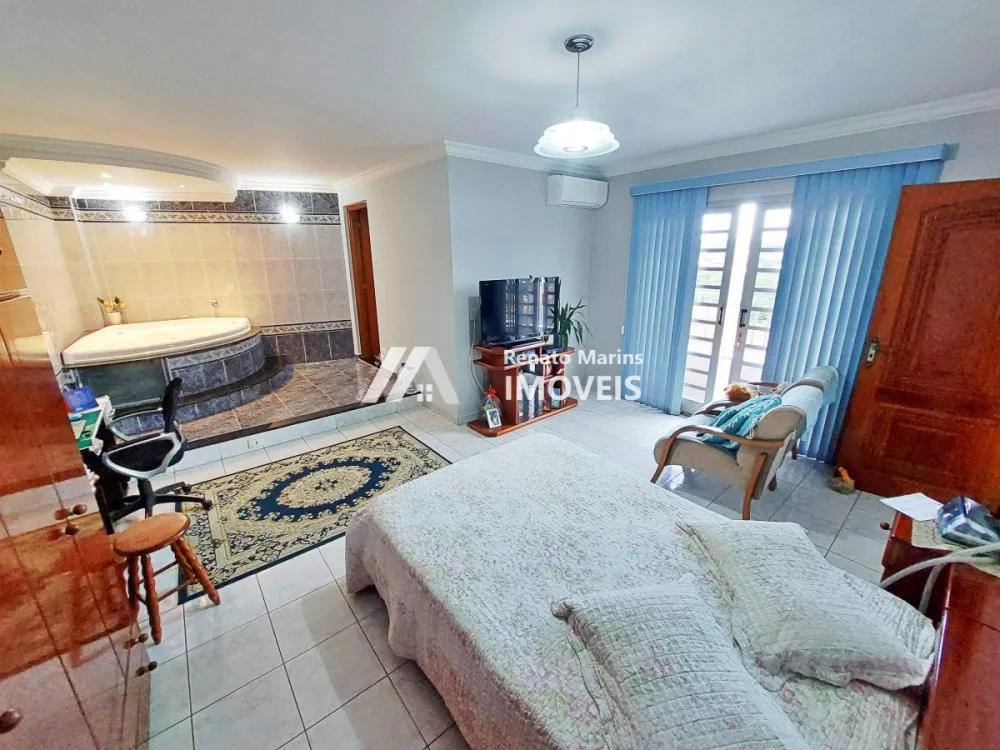 Casa, 3 quartos, 347 m² - Foto 1