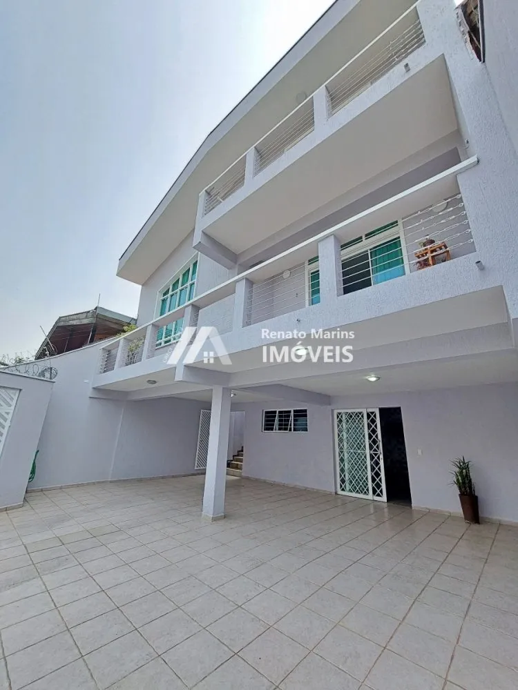 Casa, 5 quartos, 224 m² - Foto 1