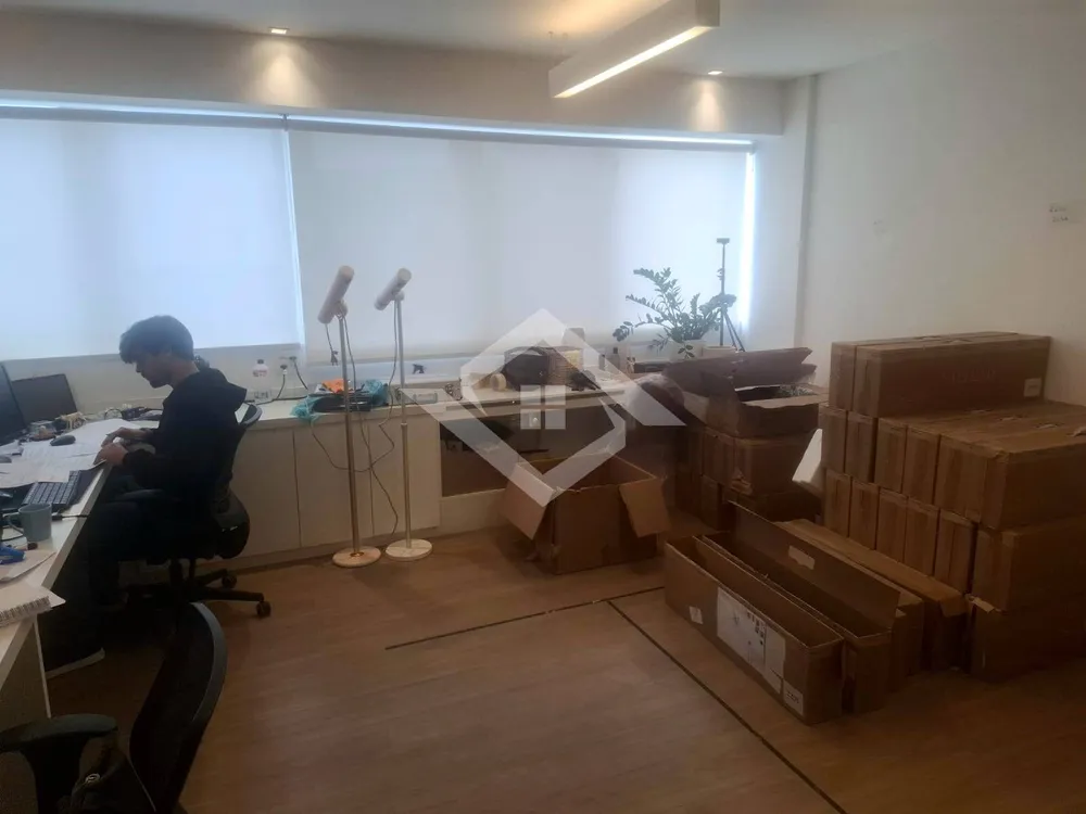 Prédio Inteiro - Foto 1