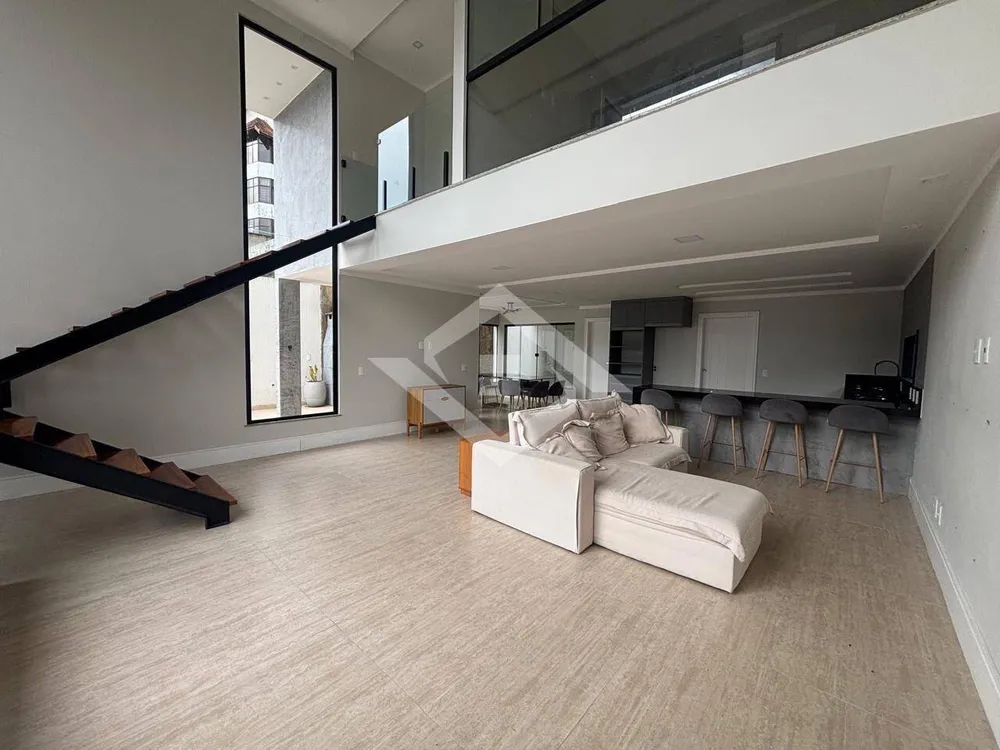 Casa, 3 quartos, 298 m² - Foto 2