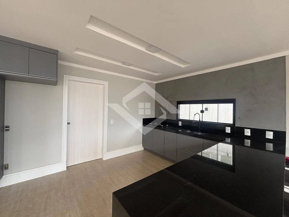 Casa, 3 quartos, 298 m² - Foto 3