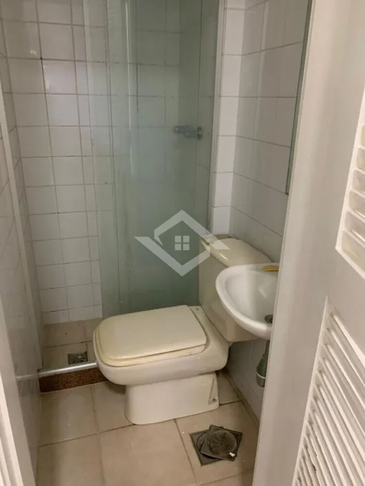 Apartamento à venda com 4 quartos, 156m² - Foto 4