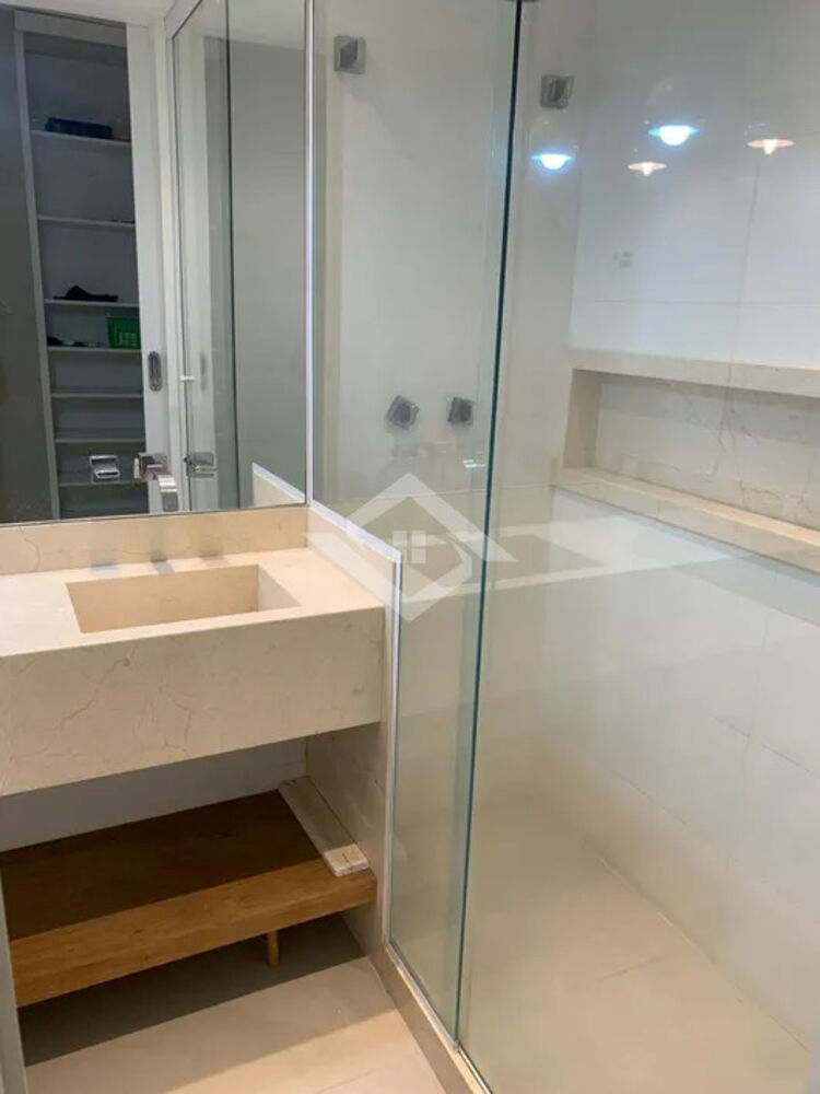 Apartamento à venda com 4 quartos, 156m² - Foto 1