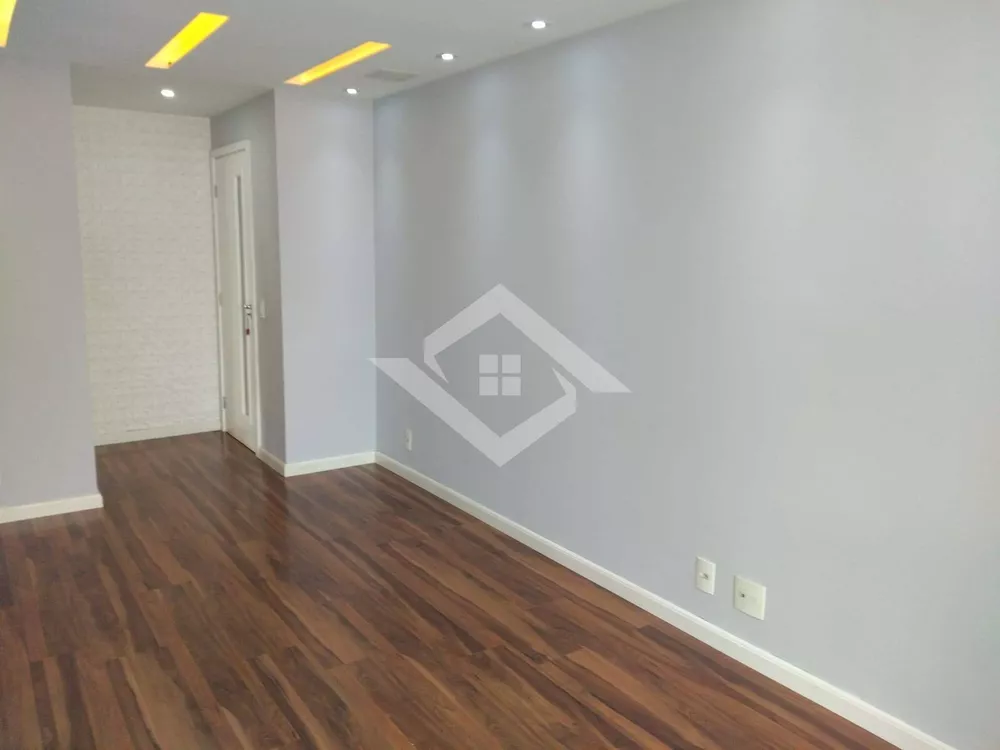 Apartamento à venda com 3 quartos, 77m² - Foto 3