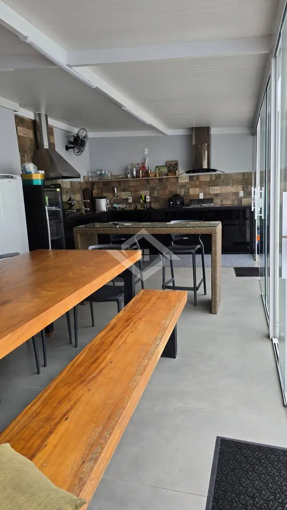 Casa, 3 quartos, 224 m² - Foto 9