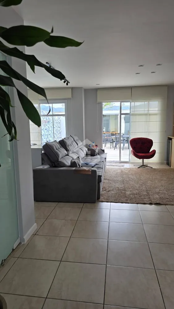 Casa, 3 quartos, 224 m² - Foto 4