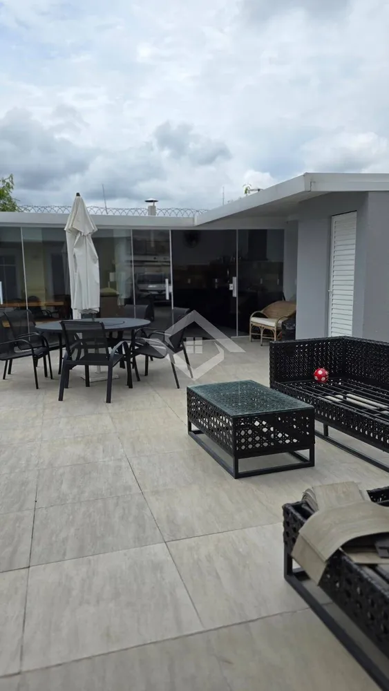 Casa, 3 quartos, 224 m² - Foto 2