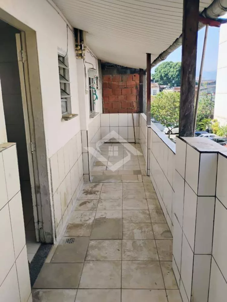 Apartamento à venda com 1 quarto, 60m² - Foto 2