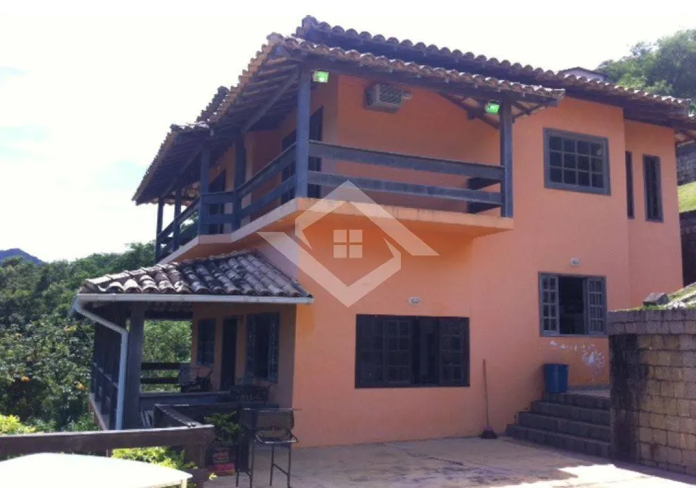 Casa, 3 quartos, 219 m² - Foto 2