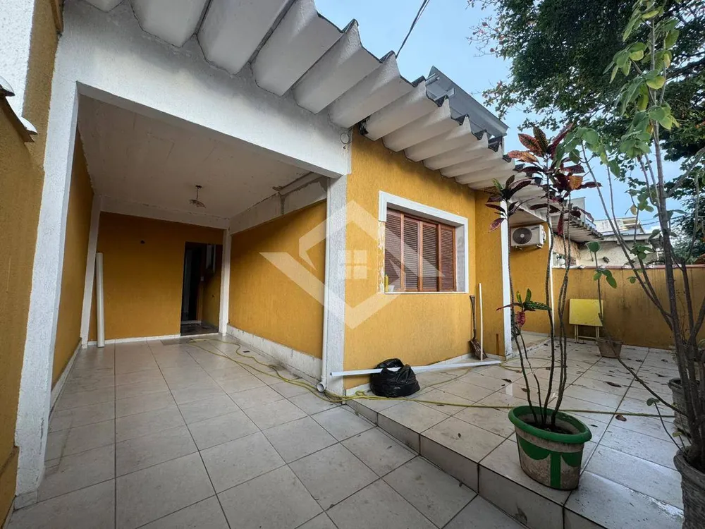Casa, 2 quartos, 162 m² - Foto 1