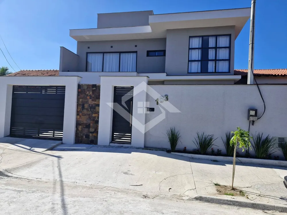 Casa, 3 quartos, 263 m² - Foto 1
