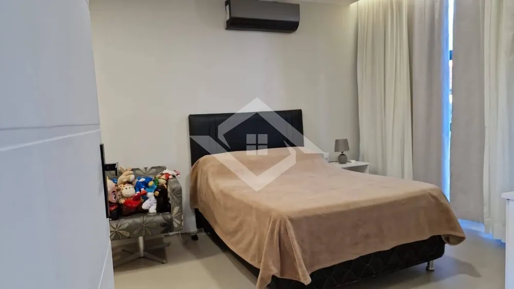 Casa, 3 quartos, 263 m² - Foto 4