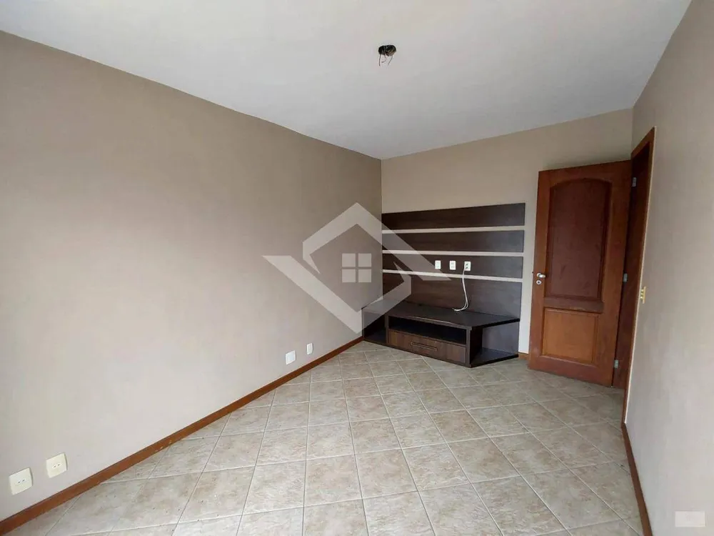 Casa, 5 quartos, 200 m² - Foto 4