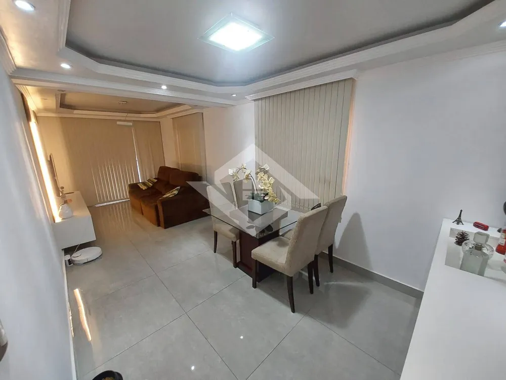 Casa, 3 quartos, 245 m² - Foto 3