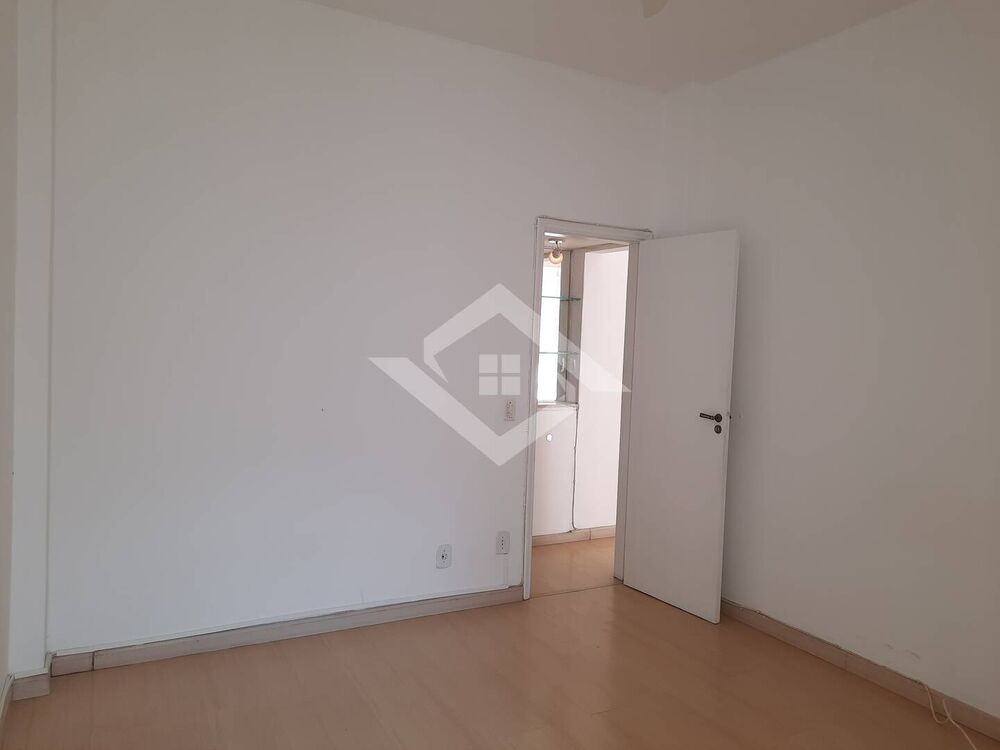 Apartamento à venda com 2 quartos, 72m² - Foto 6
