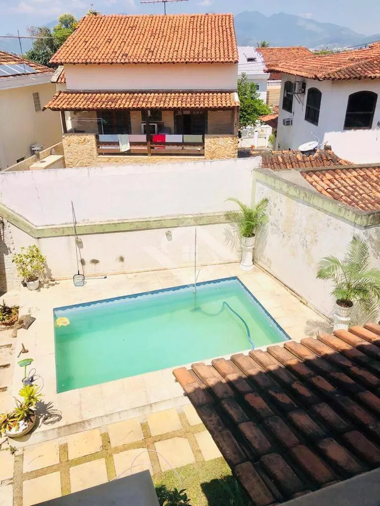 Casa à venda com 4 quartos, 262m² - Foto 6