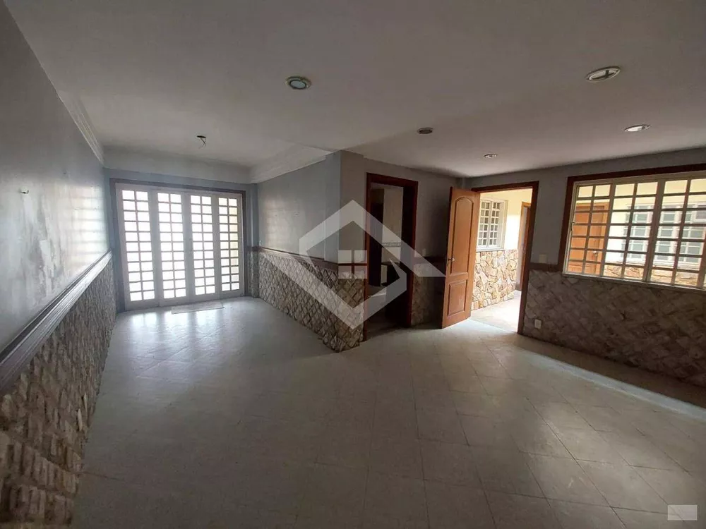 Casa, 5 quartos, 200 m² - Foto 2