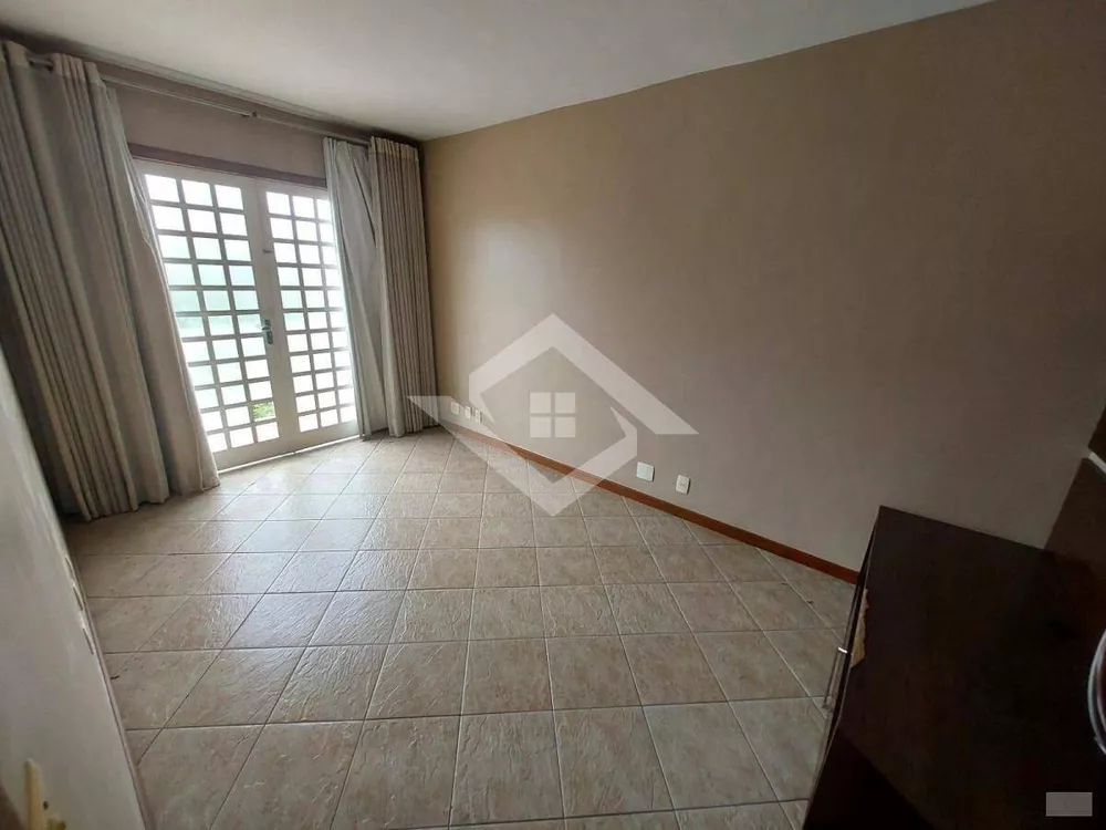 Casa, 5 quartos, 200 m² - Foto 3